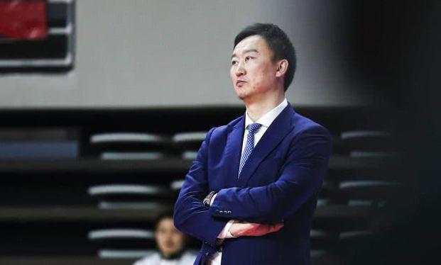 刘维伟:34岁成cba最年轻教练,上任后力邀恩师蒋兴权辅佐