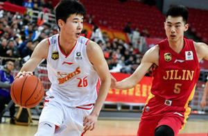 郭昊文全场狂砍25+9+9，篮板助攻均创生涯新高