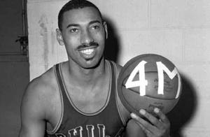 NBA5大让人惊艳的首秀：菜鸟刚踏进联盟，第一场就砍43+28统治NBA