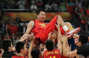 中国男篮家喻户晓的5大绰号，太空易上榜，第一名响彻世界17年