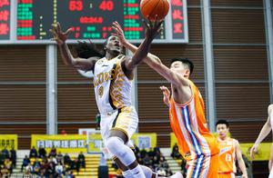 半场20+5+5 CBA最强1米8复苏 广厦需要他这样