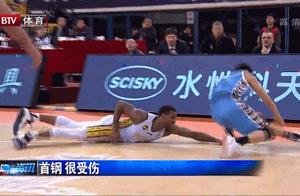 悲哀！刘晓宇左手骨折赛季报销，北京首钢一号位紧缺