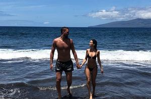 NBA最潇洒之人，不用打球拿着顶薪合同，还带着女友去度假