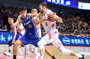 山东轻取天津，莫泰尤纳斯三节打卡39分10板，绝对CBA顶级大外援