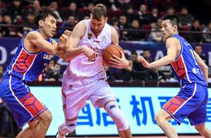 “劳模组合”把比赛安排的明明白白，山东队季后赛很有戏