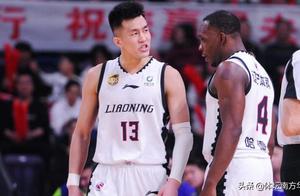 CBA本赛季至今最佳阵容，两大MVP候选人领衔，胡金秋周鹏无缘