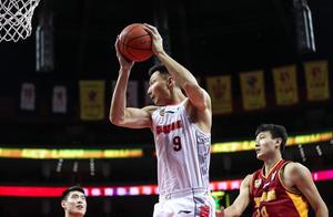 CBA历史第一！易建联再创里程碑，或许只有他能超越易建联