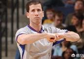 NBA裁判和CBA裁判谁的年薪更高？能差多少钱？