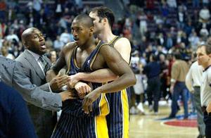 世界篮坛五大“斗殴王”：朱芳雨善使组合拳,NBA一恶汉却不敢招大本
