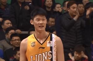 胡金秋半场16分7篮板闪耀！一周前不打世预赛，就为CBA主场优势？