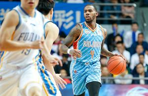 王哲林37分19板，亚当斯31分，福建主场大胜新疆