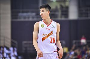 郭昊文：第一个“00后”国家男篮队员，未来可期