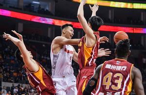 CBA：广东大胜浙江，易建联超巴特尔成CBA篮板王；“双林”组合闪耀福建胜新疆