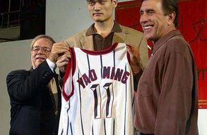 回忆杀：22岁的姚明有多强？毫无悬念！成为首位NBA外籍状元