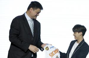 姚明被盛赞！CBA七支球队可穿冠军版球衣，冠军数量在这里体现