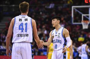 祸不单行！首钢输德比损失后场大将 刘晓宇手指骨折确定赛季报销