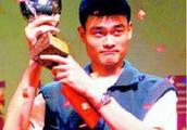 你心中的史上最强NBA组合（不超过三人）是由谁组成的？