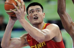 篮球之星姚明，他究竟是有多高呢，直到现在都还是一个迷