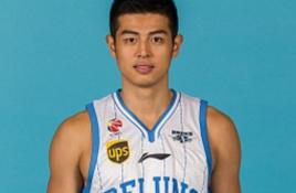CBA18-19赛季退步最快球员，方硕简直换了个人，曾令旭近乎隐形