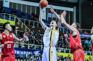 CBA休赛期过后山东又遇仇人 劳森角色发生变化国内球员表现是关键
