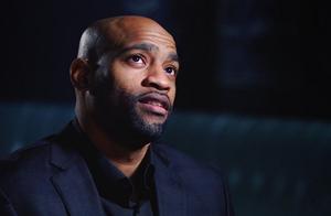 为打球愿做任何事！他在发展联盟月薪2000块，拼搏十年终打上NBA