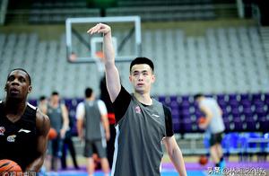 王者归来！赵继伟热身赛爆砍17分，李楠想他了么？