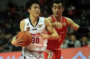 CBA俩赛季仅出战4场却被吹到NBA？徐杰能在宏远打上球还得靠他！