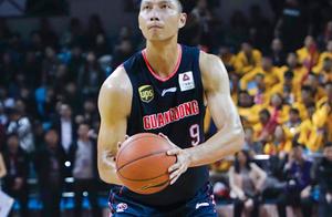 CBA历史第1人！易建联达成1万分+5千板 本土一哥剑指率队冲第9冠