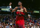 姚明跟穆托姆博在NBA谁的成就高？