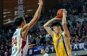 广厦2奇兵死里逃生，22岁小将34+16不输MVP，广厦有他可逆袭？