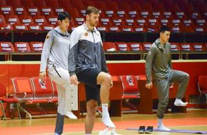 山东男篮遭青岛羞辱吴庆龙宣布加练 明晚战山西赢球锁定前八