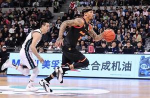再签强援！CBA豪强要囤积四大外援？他们为季后赛真拼了！