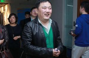 姚明终于出手了！楼明大闹赛场遭禁赛，罚款20万，朱芳雨也倒霉