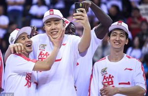 韩德君伤停引排阵连锁反应 哈德森牺牲最大 郭士强被逼祭疯狂阵容