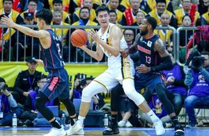 CBA第43轮战报+最新排名 辽篮客负吉林 广东力克广厦扩大领先优势