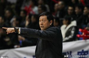 李秋平怒批弗雷戴特：情绪控制不好，只会喋喋不休
