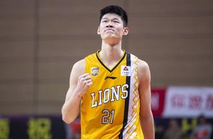 再现外援级表现，97年小将在季后赛证明自己，23投17中真高效！