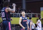 广东宏远队徐杰在与浙江队的比赛中伤退，他的伤势如何？与辽宁队的比赛能上场吗？