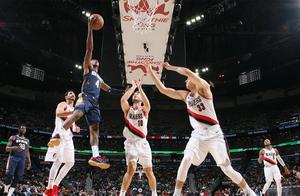 NBA又现“暂停”绝杀！最后10秒堪比大片，为了他，主帅都参演了