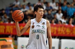 江苏主场战胜八一 提前两轮锁定季后赛