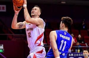CBA最新排行：联赛第3惨败20分，广东逆转吉林，八一输球却非垫底