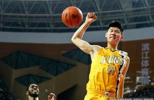 34分16板3断3帽vs41分15板8助4断，这是本土球员对外援的胜利