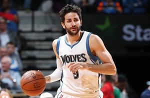 NBA这一年的新秀出了两位超级巨星，状元秀以扣篮扬名联盟