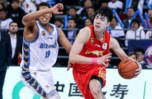 CBA库里诞生!季后赛三分命中率61%，比NBA内线还准，深圳靠他续命