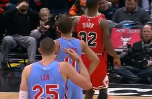 本赛季最离奇判罚诞生，众球星抗议裁判判罚，NBA变得越来越软