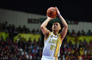 37岁野兽林志杰轰26分，带领单外援广厦6人得分上双战胜广州队