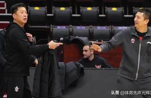 CBA上赛季冠亚军再相遇，李春江调侃郭士强。