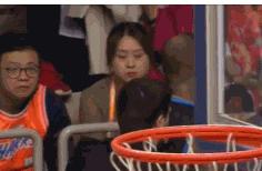 北京外援遭球迷侮辱性怒骂愤然离场 CBA球迷素质再被摆上台面