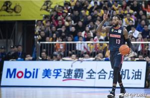 广东队三位外援各有千秋，选择留下哪两位参加季后赛更合适？