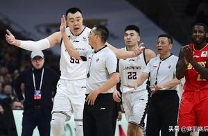 辽宁队主场被黑，裁判再不提高水平，CBA还谈什么进步！